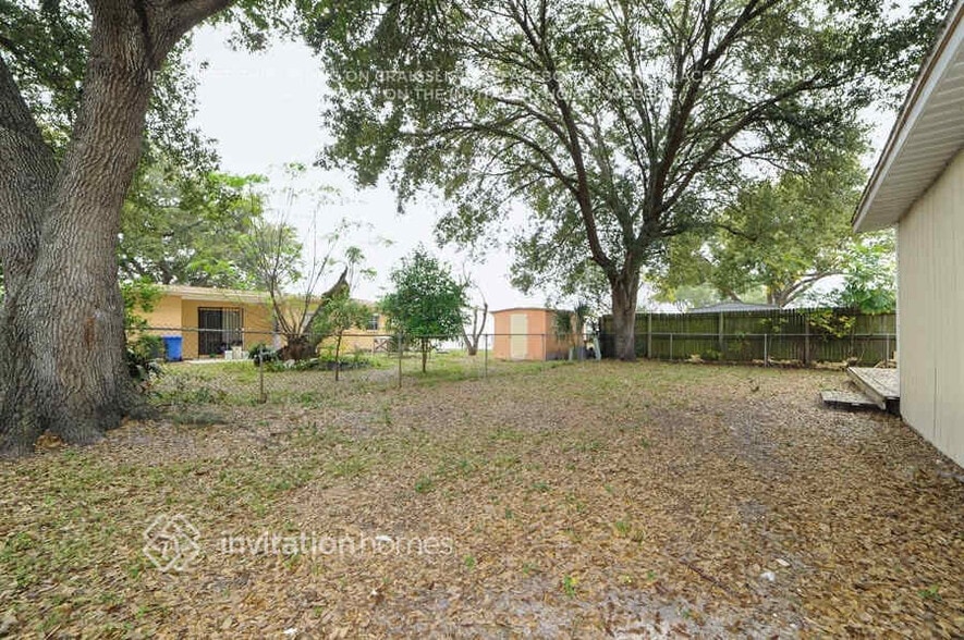 Building Photo - 6418 Amundson St