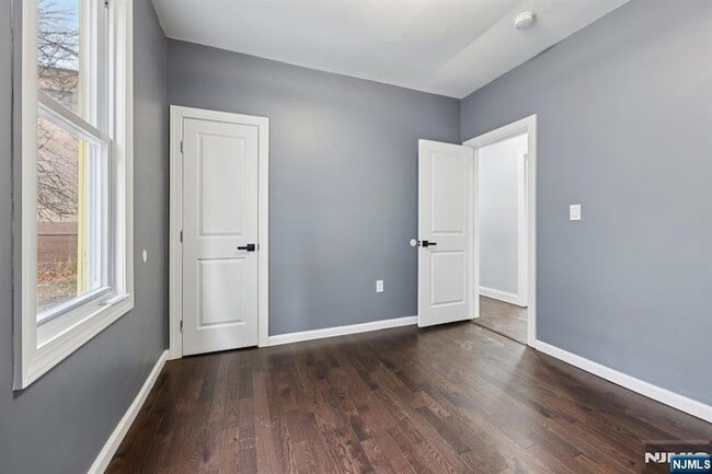 Building Photo - 66 Hoover Ave