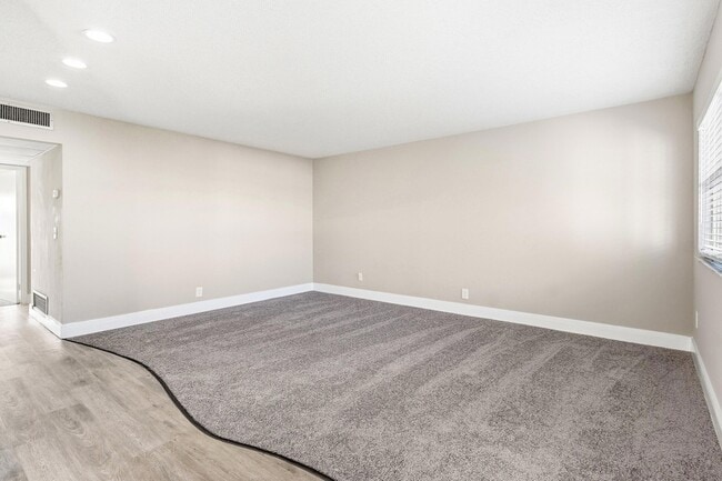 Building Photo - 141 Brittany Terrace