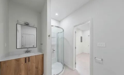 Building Photo - 4984 Alexa Rd