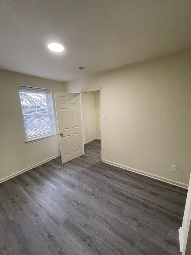 Building Photo - Four Bedroom House For Rent