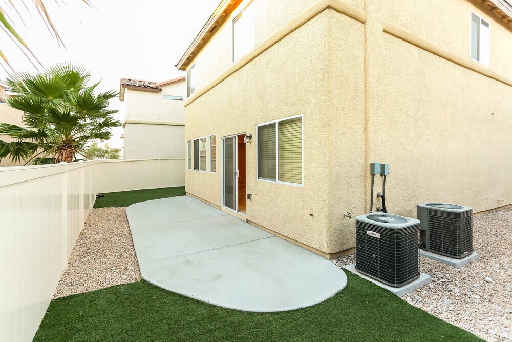 Building Photo - 8204 W Wildwood Glen Dr