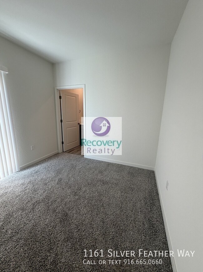 Building Photo - 1161 Silver Feather Wy