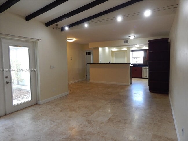 Building Photo - 6959 SW 110th Ct