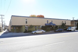 Building Photo - 10122 Palms