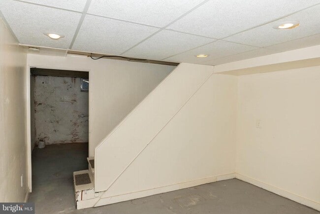 Building Photo - 2842 Cantrell St