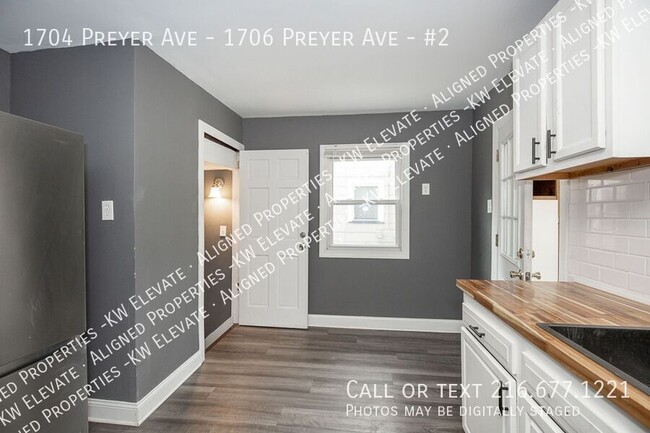 Building Photo - Charming 4 bed side by side duplex !