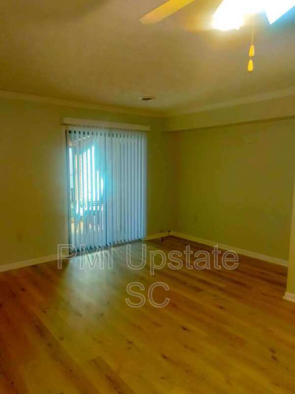 Building Photo - 100 Buttercup Way