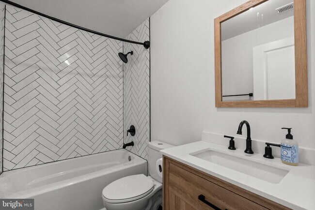 Building Photo - 14407 Sandy Ridge Ln