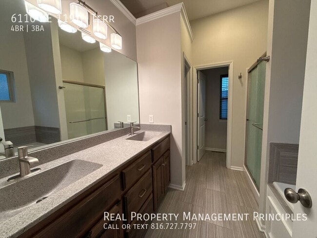 Building Photo - 6110 NE 119th Terrace