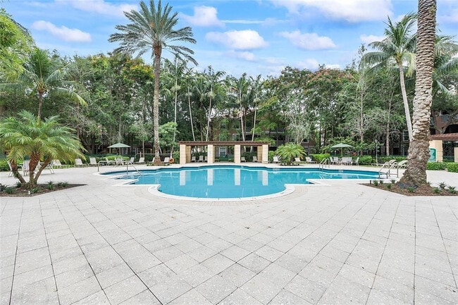 Building Photo - 6584 W Sample Rd