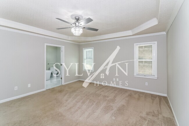 Building Photo - This is the home you've been waiting for!