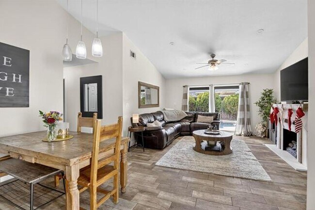 Building Photo - 691 Willow Grove Terrace