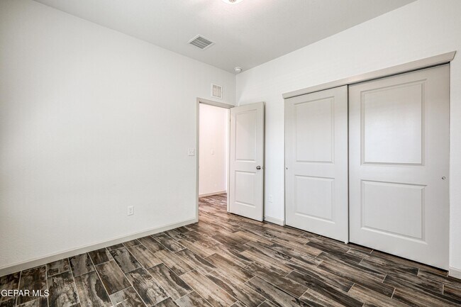 Building Photo - 6557 Toivoa Pl