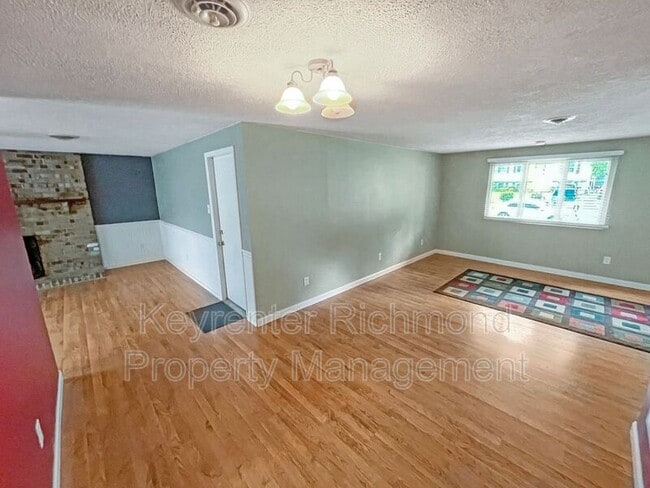 Building Photo - 7500 Orchardhill Dr