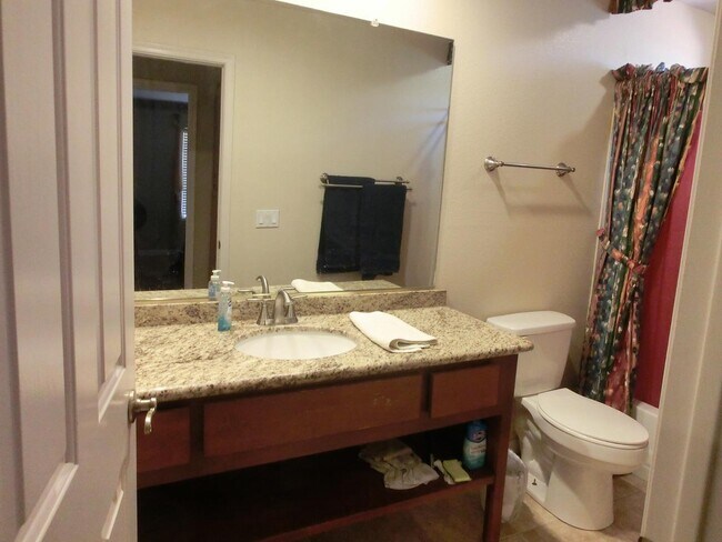 Building Photo - 8646 W Rockwood Dr