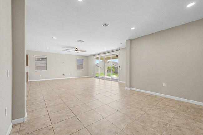 Building Photo - 30731 Monterey Cir