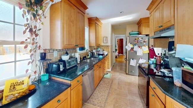 Building Photo - 28 Chelmsford Rd