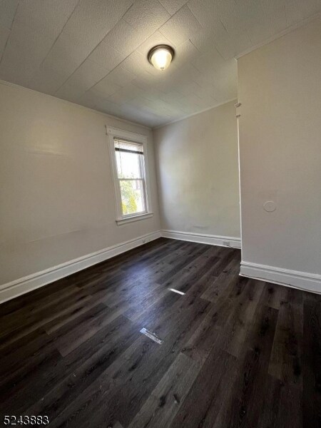 Building Photo - 304 Ann St