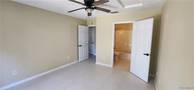 Primary Photo - 1164 N Lion Cub Point