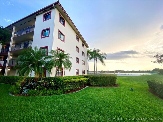 Building Photo - 1000 SW 128th Terrace