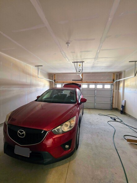Building Photo - 7235 Grandway Dr
