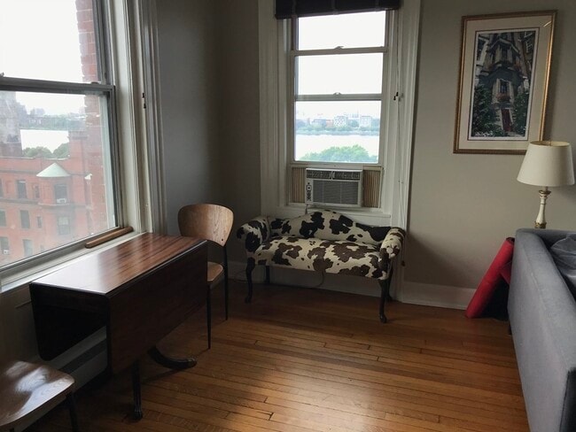 Building Photo - 478 Beacon St