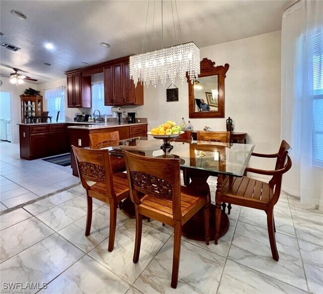 Building Photo - 181 Sabal Lake Dr