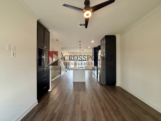 Building Photo - Tour Today! Stunning 3 Bedroom, 3.5 Bath Townhome!