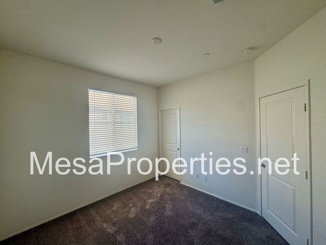 Building Photo - 7462 Solstice Pl