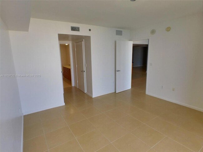 Building Photo - 50 Biscayne Blvd