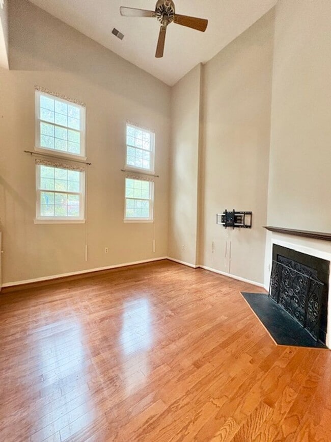 Building Photo - 13822 Grey Colt Dr