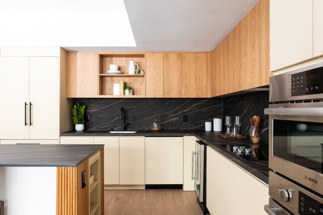 Building Photo - Accolade