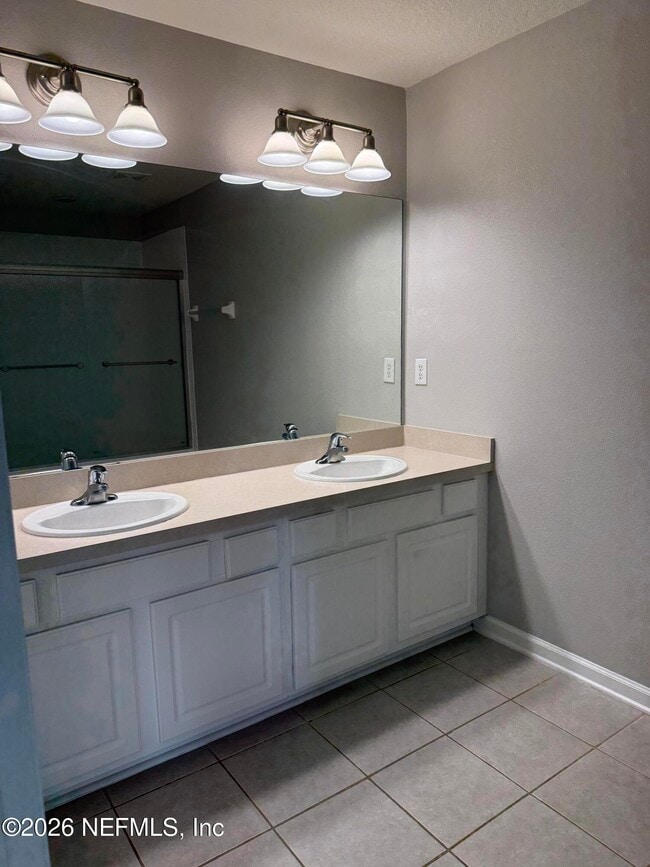 Building Photo - 4180 Crownwood Dr