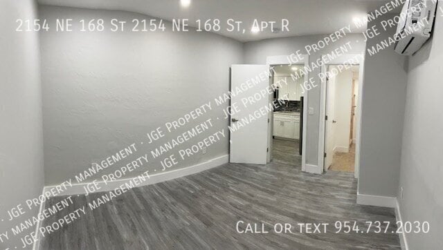 Building Photo - 2154 NE 168th St