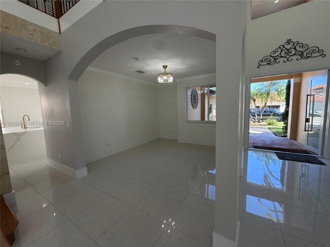 Building Photo - 364 SW 188th Ave