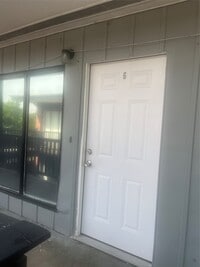 Building Photo - 1204 St Joseph St