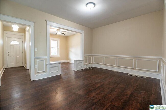 Building Photo - 1057 Jackson St