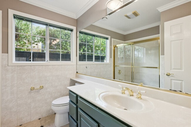 Building Photo - 114 San Marino Dr