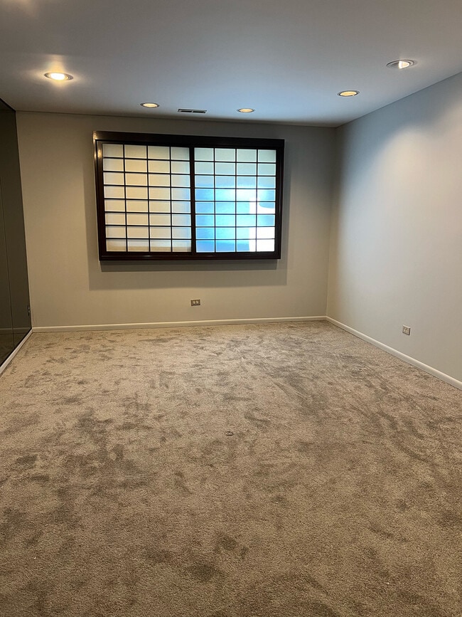 Building Photo - 838 Michigan Ave