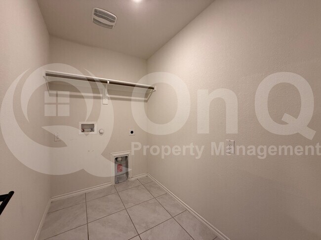 Building Photo - 2702 Marotto Wy