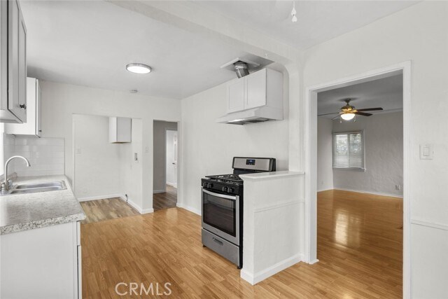 Building Photo - 2214 Rockefeller Ln