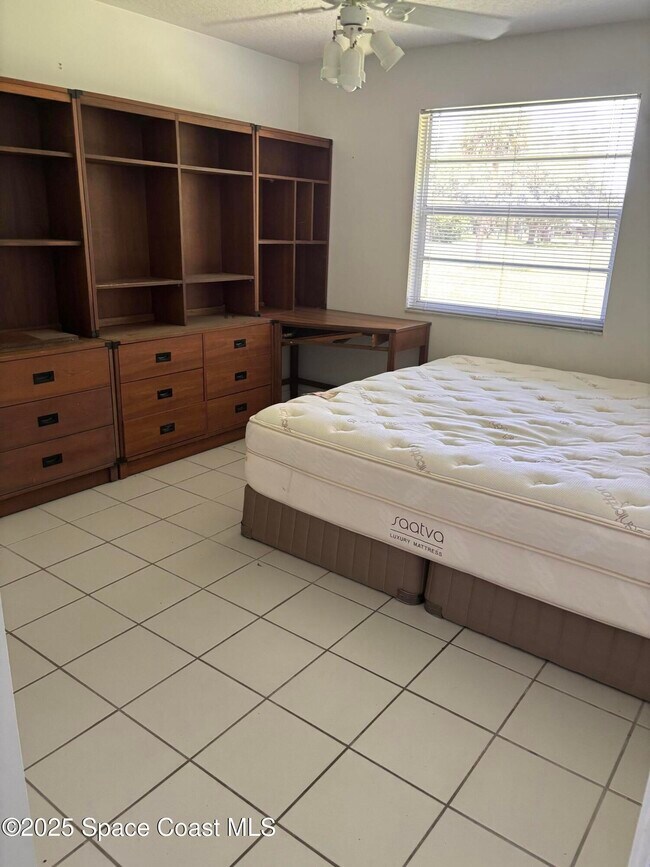 Building Photo - 5215 Lake Poinsett Rd