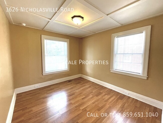 Building Photo - 1626 Nicholasville Rd
