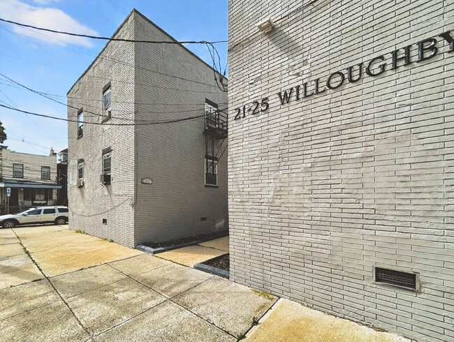 Building Photo - 21-25-25 Willoughby St