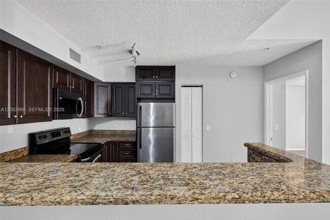 Building Photo - 7808 Sonoma Springs Cir