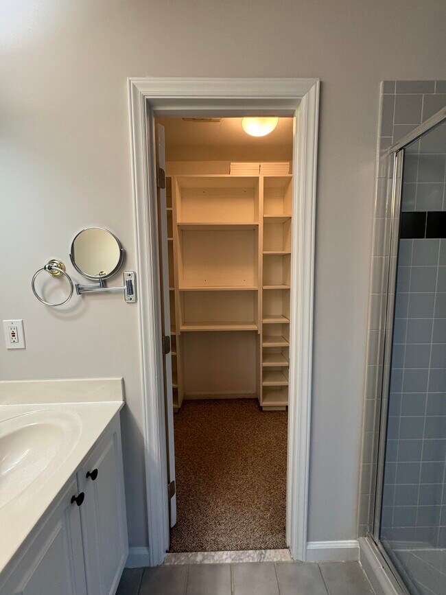 Building Photo - 8605 Tanzanite Ct