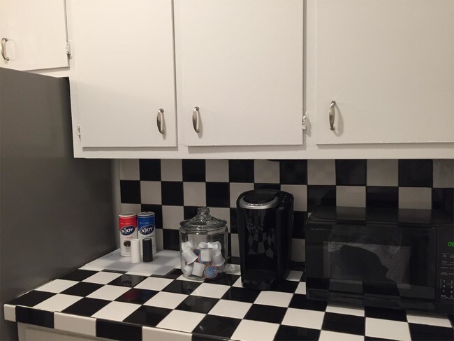 Building Photo - 1051 Government St