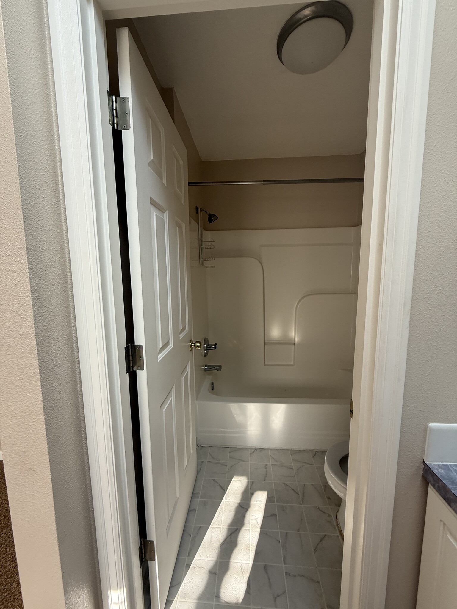 Master bathroom - 1510 SW 212th Ct