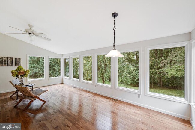 Building Photo - 5308 Hexagon Pl